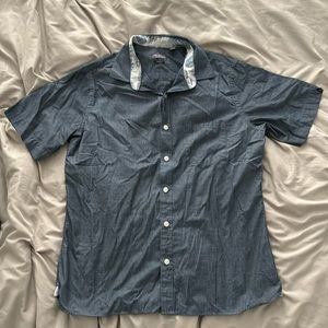 Men’s Van Heusen button down